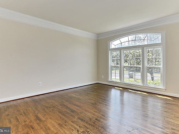 5th image of 4000 Woodberry Meadow Dr