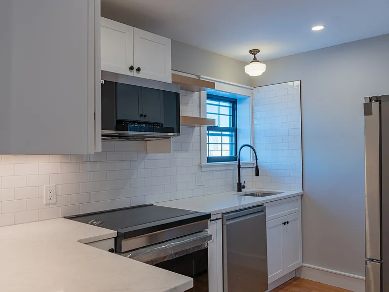 85 Cannon St #2 — Photo 13