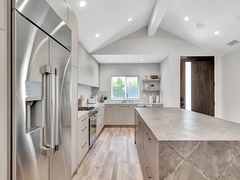 6747 Colgate Ave — Photo 34