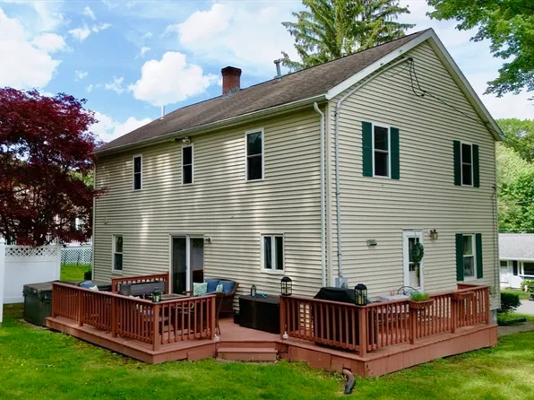 81 Causeway Ter, Leominster, MA 01453
