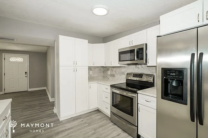 3002 E Yukon St — Photo 8