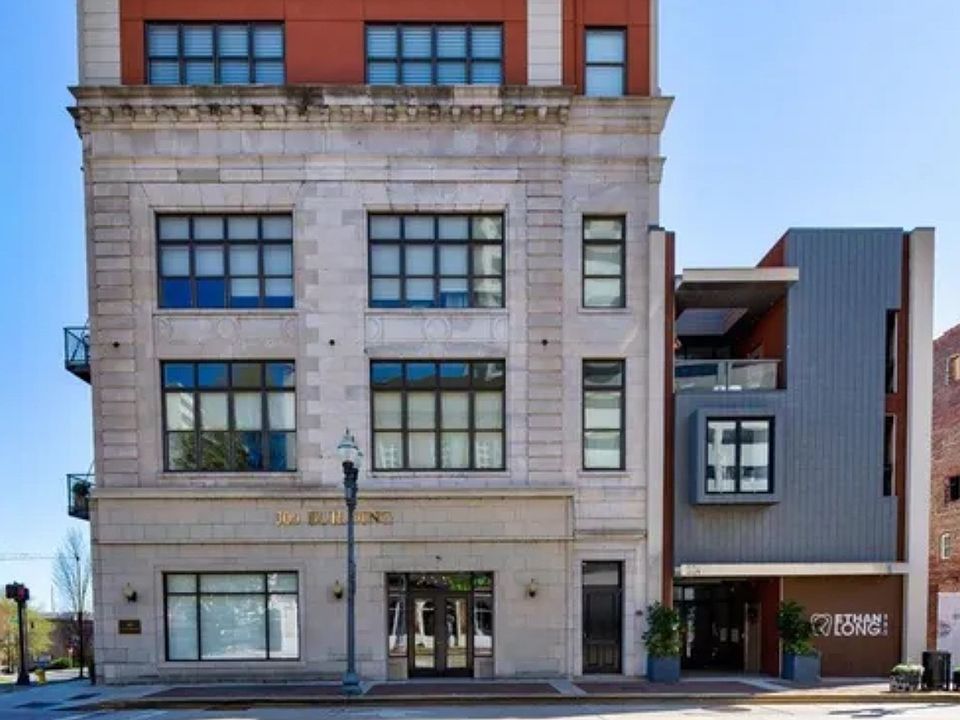 1st image of 300 S Gay St #202