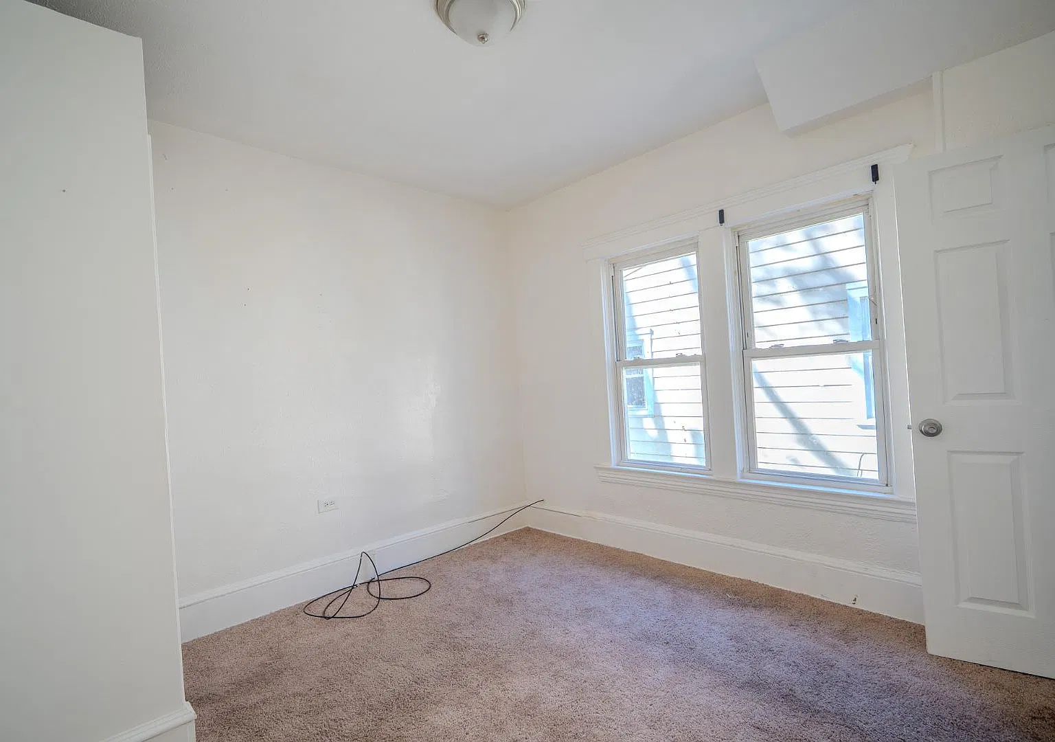 3005 Roanoke Ave — Photo 4