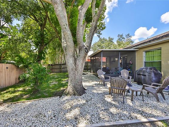 5th image of 203 Regal Park Dr