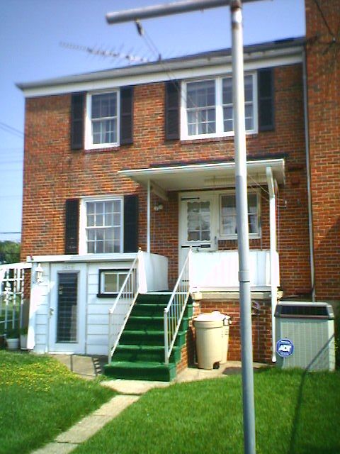 2nd image of 1429 E Joppa Rd