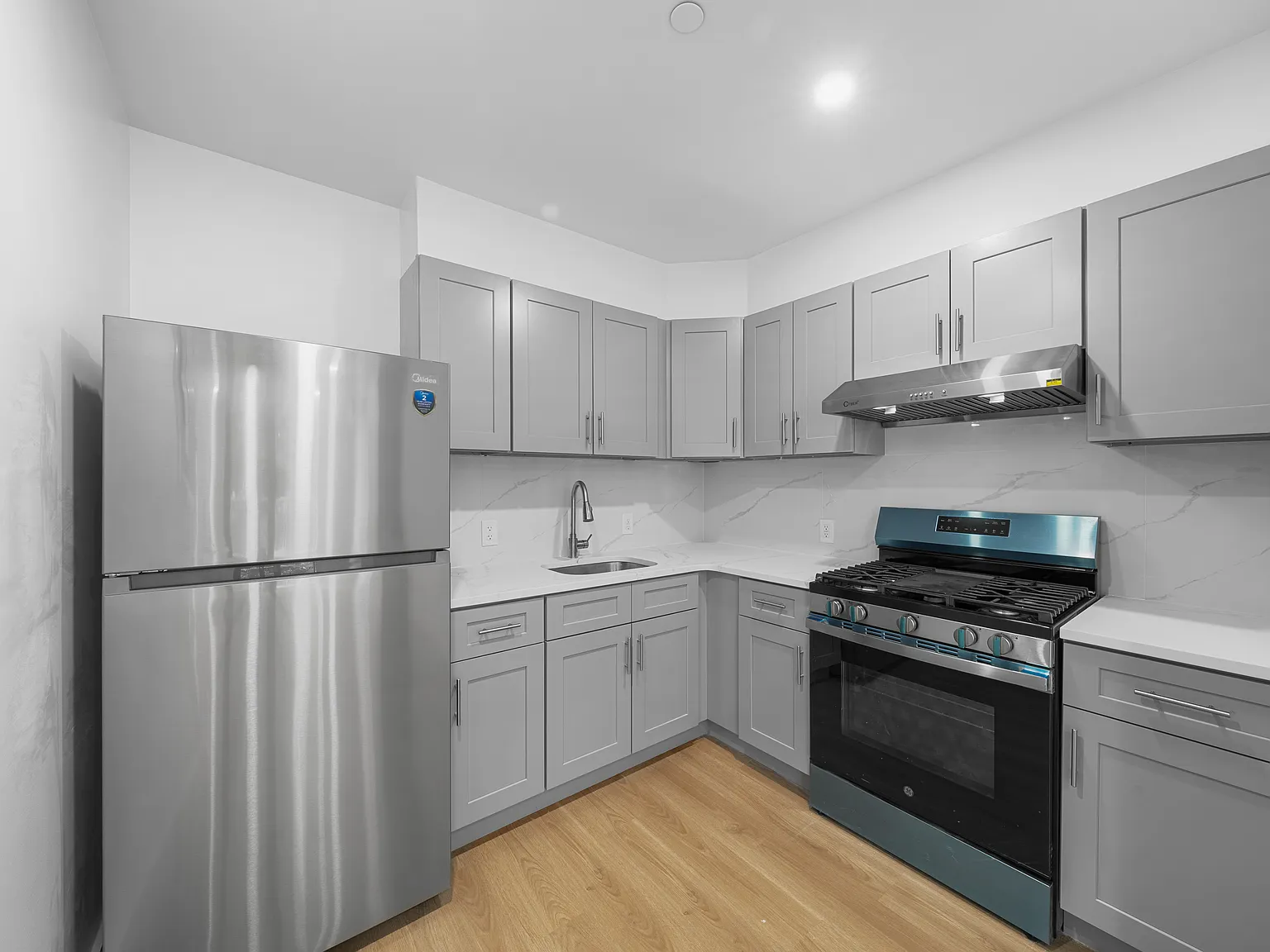 1116 Madison Street — Photo 2
