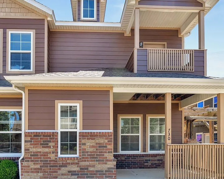 732 N Wordsworth Ln — Photo 1