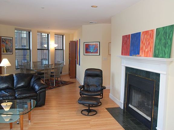 Living/dining room