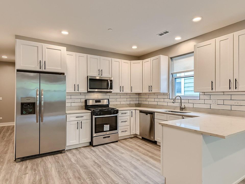 1st image of 2035 Dodge Ave #2