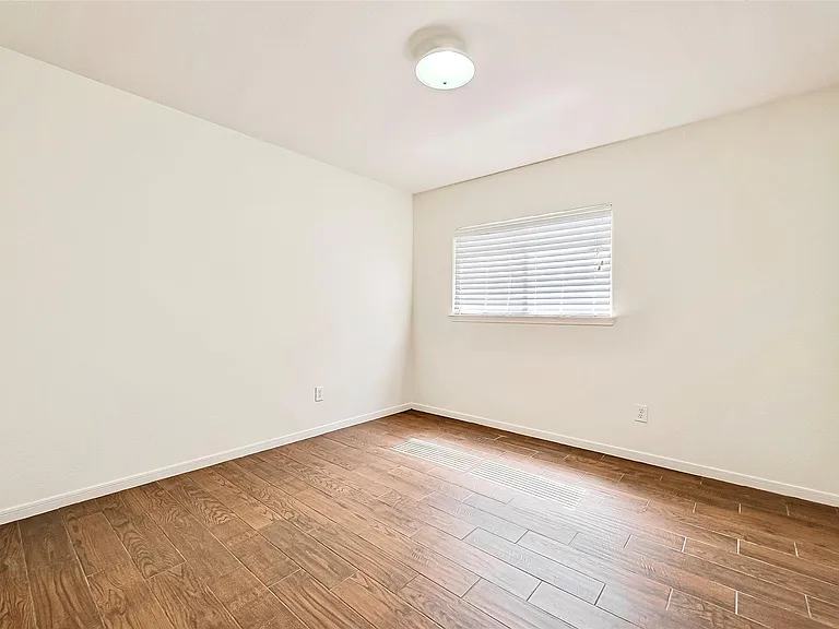 19319 Summer Island Way — Photo 20
