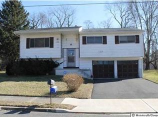 8 E Shadow Lawn Dr, Neptune, NJ 07753