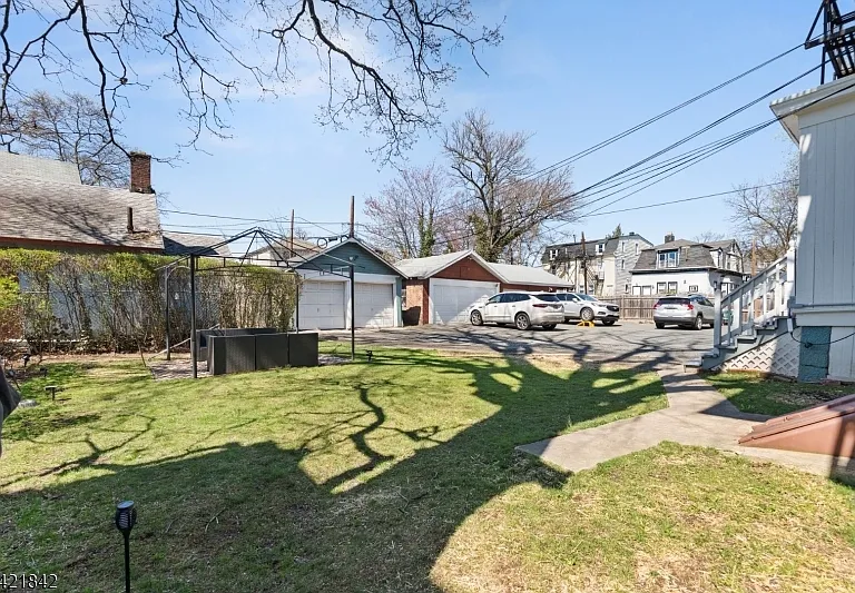 137 S Burnet St #3 — Photo 21