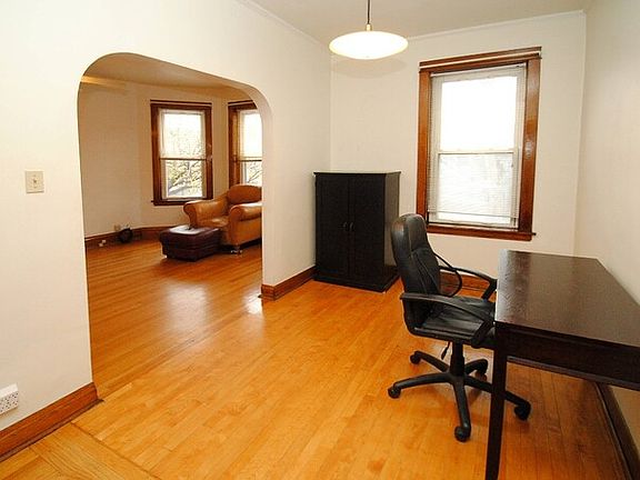2nd image of 3850 N Damen Ave #2T