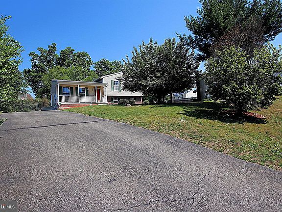 2nd image of 16903 Hampshire Dr