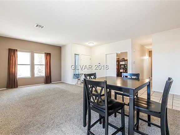 5th image of 36 Woodcarver St