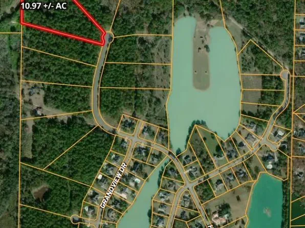 321 Hidden Lakes Dr, Albany, GA 31721