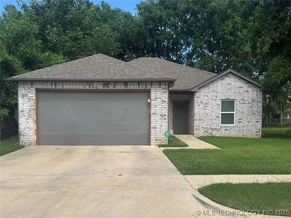 2435 N Rockford Ave, Tulsa, OK 74106