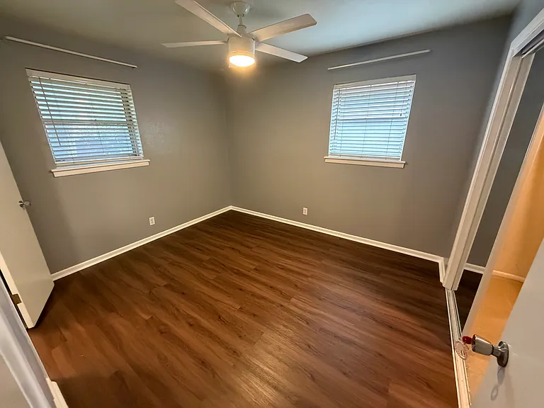 809 W Cheryl Ave — Photo 26
