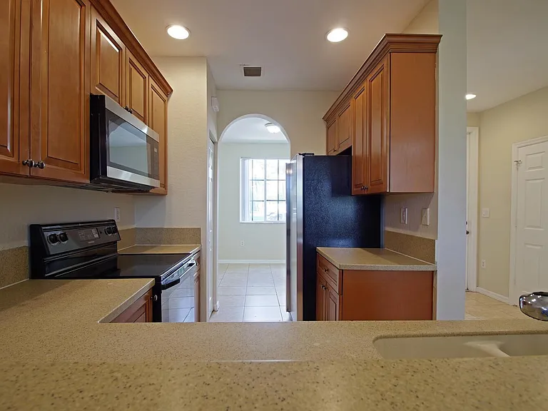 1904 SW 60th Ave #1 — Photo 8