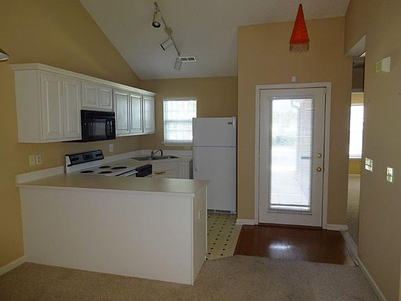 3rd image of 3875 Merestone Dr