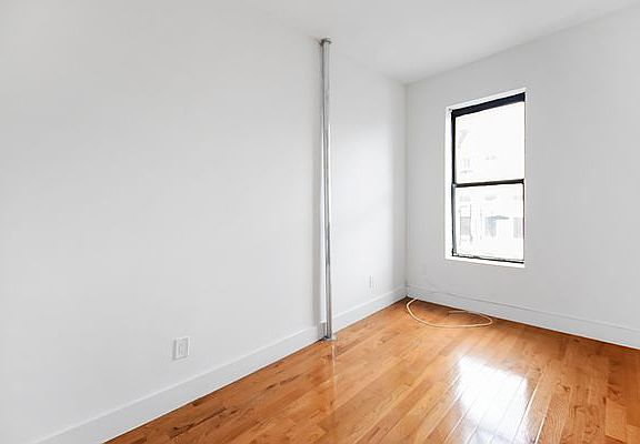 4th image of 206 Audubon Ave APT 65