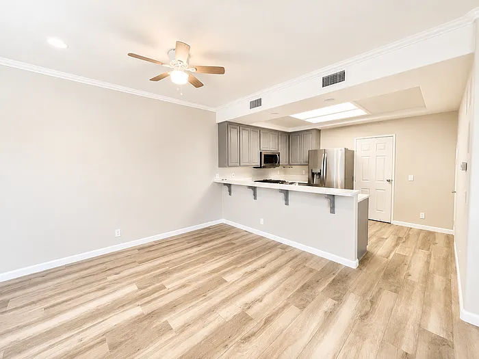 1045 Beryl St — Photo 8