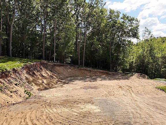 3rd image of 2999 N Arbutus Lake Rd