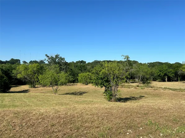 3036 Koscher Dr, Cedar Hill, TX 75104