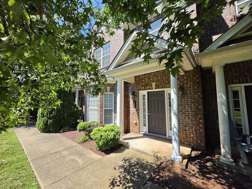 206 Rowlette Cir