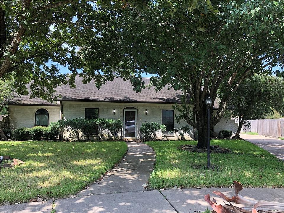 1st image of 11914 Stanwood Dr