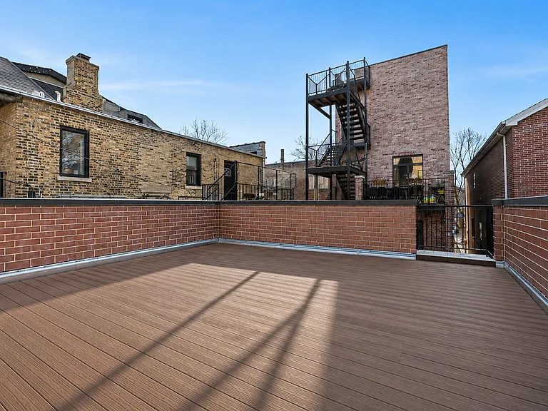 1214 W Fletcher St #11 — Photo 26