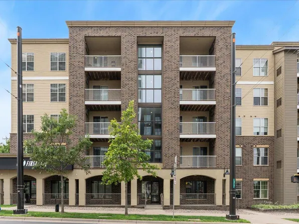 2900 University Ave SE APT 503, Minneapolis, MN 55414