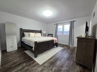51 Dumfries Ave ROOM A, Brampton, ON L6Z2Y3