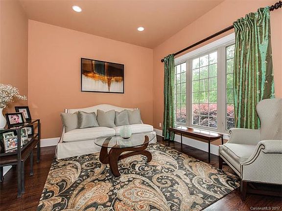 4th image of 3217 Ashwood Park Dr