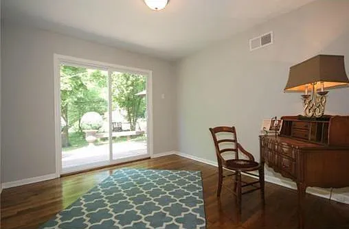 5426 Birch St — Photo 6