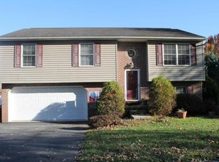 1267 Manor Blvd, Lancaster, PA