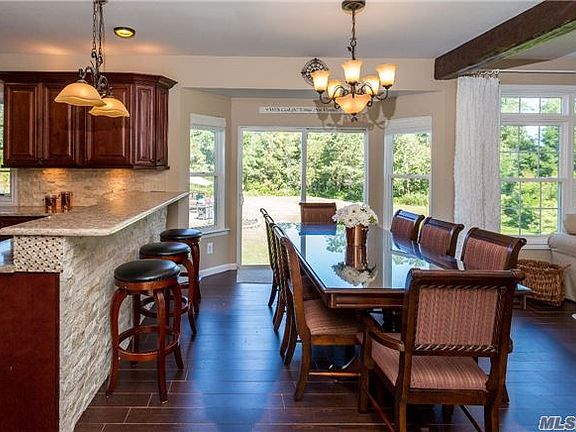 5th image of 85 Northgate Cir