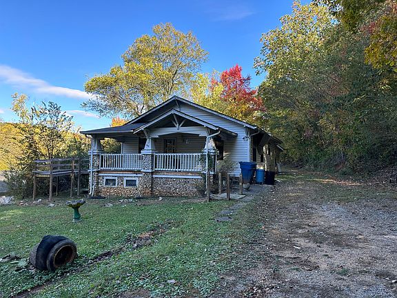 2nd image of 305 Altoona Dr