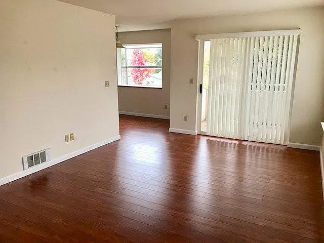 1 bed, 725 sqft, $1,700 — Photo 2