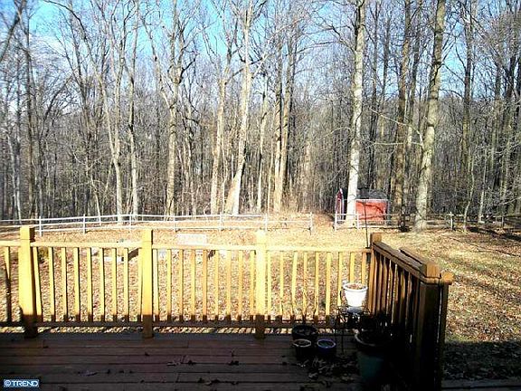 5th image of 11 Dogwood Dell Dr