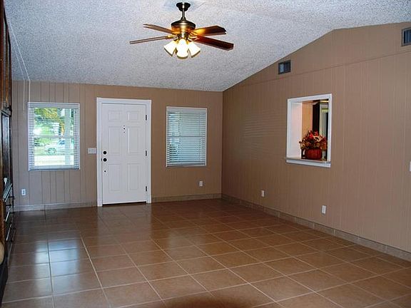 3rd image of 400 Chancellor Ct