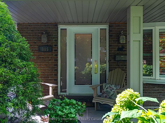 4th image of 885 Fletcher Valley Cres