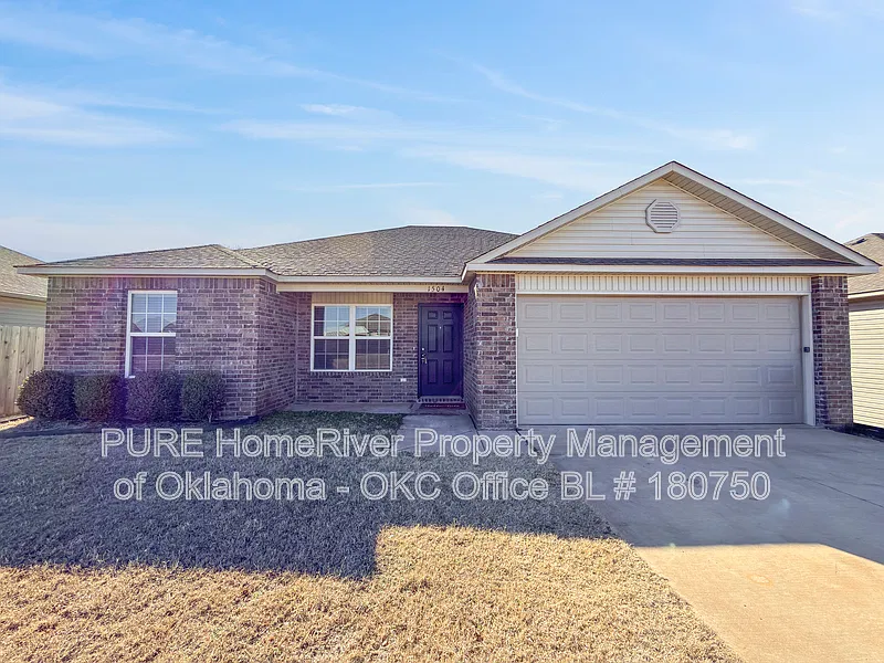 3 bed, 2.0 bath, 1308 sqft, $1,500 — Photo 4