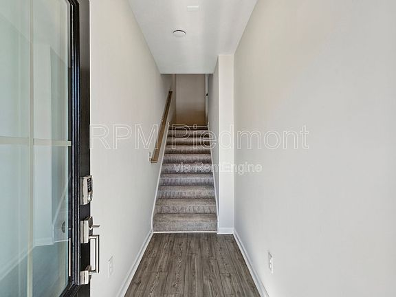 4th image of 1604 Halbrook Pl SW