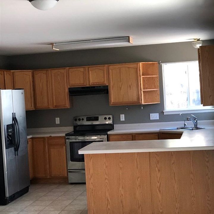 2nd image of 506 Aurora Way