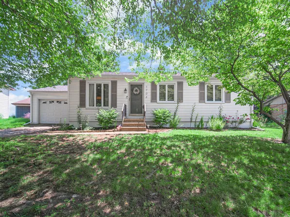 1704 Franklin St, Valparaiso, IN 46383