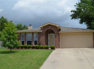 7937 Gardengate Ln, Fort Worth, TX 76137