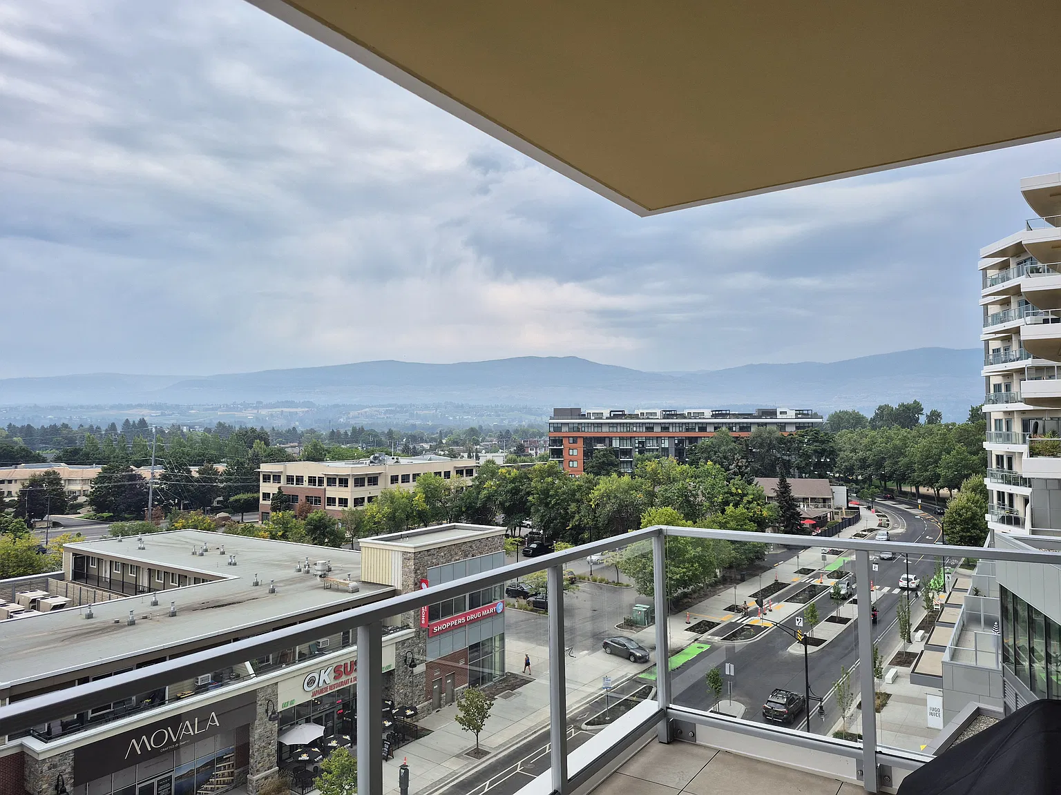 2 bed, 875 sqft, $3,100 — Photo 2