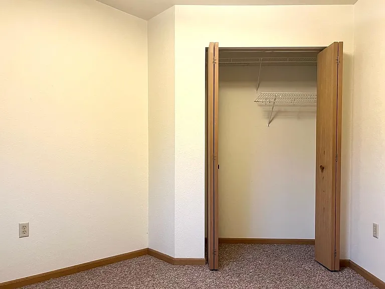454 High Point Dr #24 — Photo 9