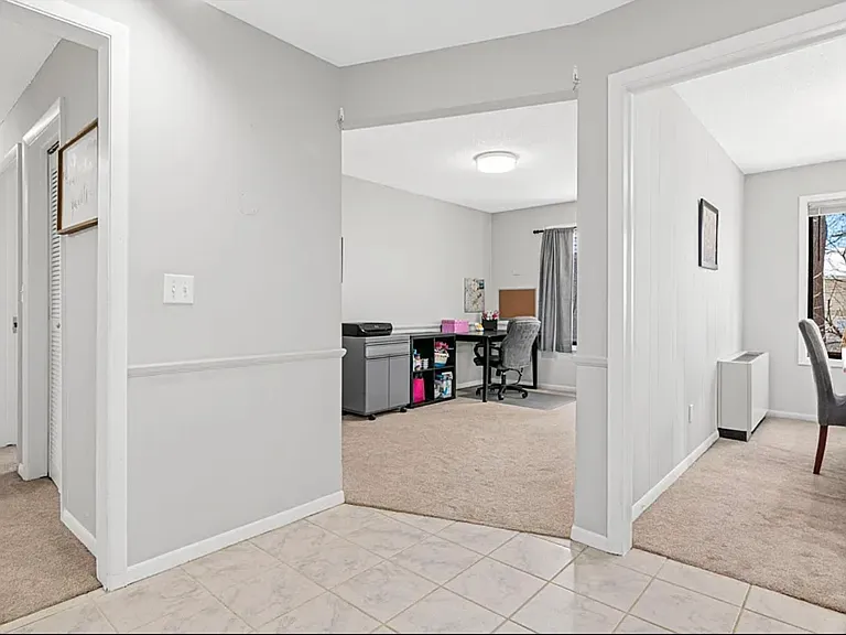 2200 Nevada Ave S #106 — Photo 5